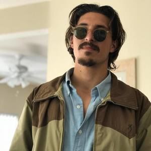 Meet your Posher, Dominic